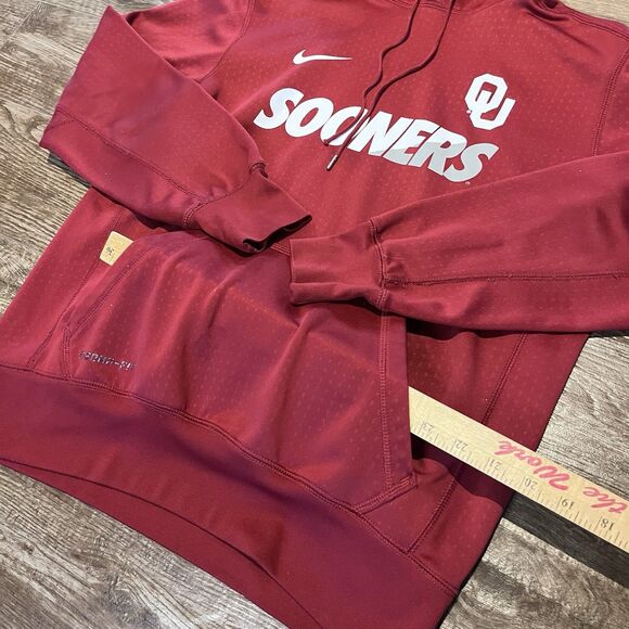 Nike Oklahoma Sooners Hoodie Mens Medium Red Sweatshirt Therma Fit Pullover OU - Picture 3 of 7